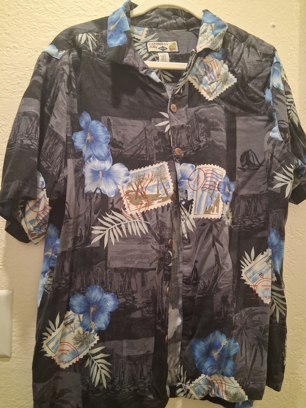 Caribbean Joe Men’s Blue Floral Hawaiian Shirt